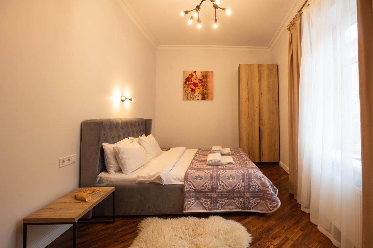 Friends House- Сучасні Апартаменти В Центрі Львова Luaran gambar